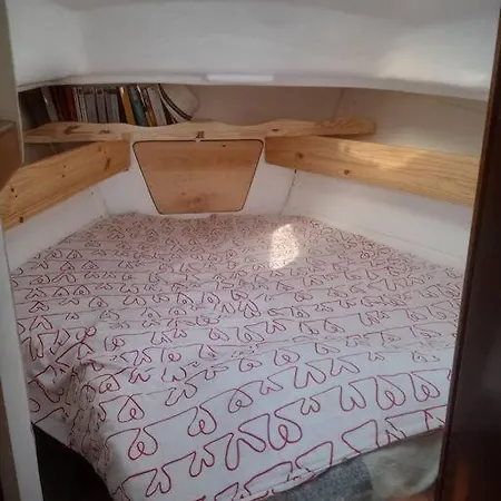 Les Pieds Dans L'eau